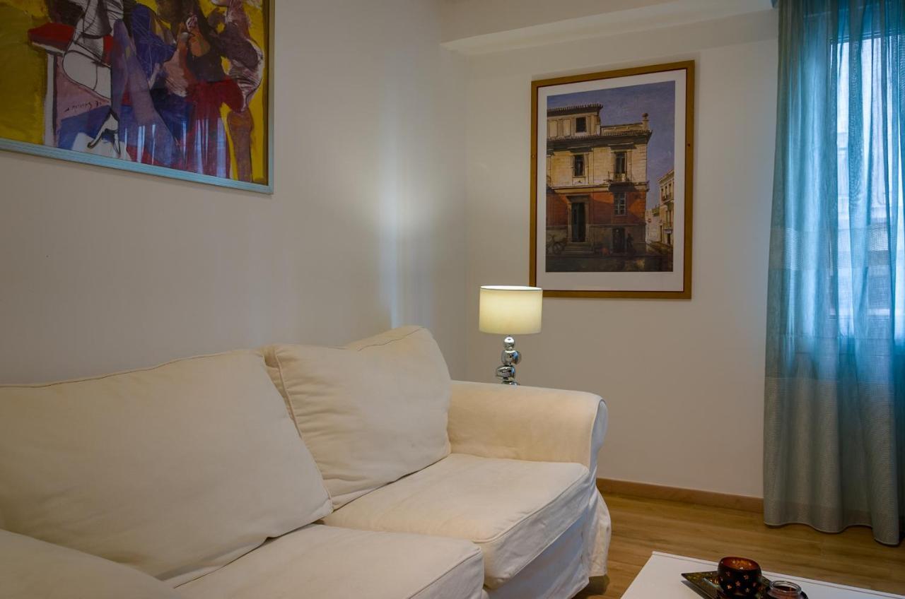 Nice 1Bd Apartment Close To Metro Station Ampelokipoi Aten Exteriör bild
