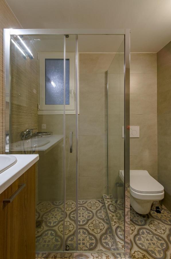 Nice 1Bd Apartment Close To Metro Station Ampelokipoi Aten Exteriör bild