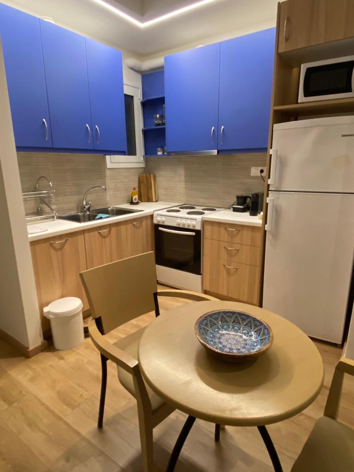 Nice 1Bd Apartment Close To Metro Station Ampelokipoi Aten Exteriör bild